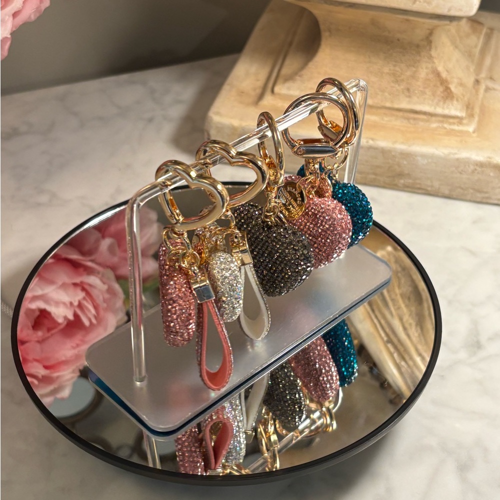 Sparkling double face Keychain Set with Gold Accents - Picture 4 of 10